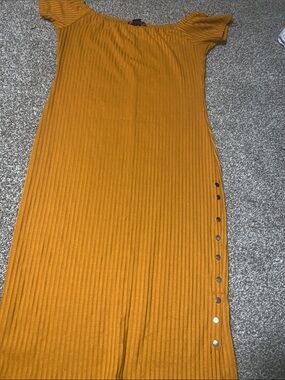 Off-Shoulder Ribbed Midi Dress in Mustard